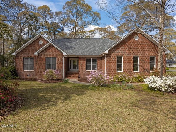 100 Pheasant Drive, New Bern, NC 28562