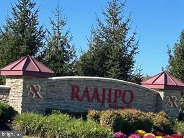 48 SAMJAN CIRCLE, HIGHTSTOWN, NJ 08520