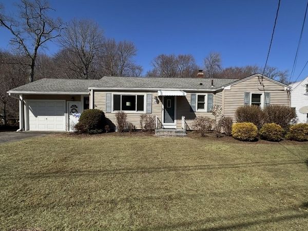 240 Mccarthy Ave, Chicopee, MA 01020