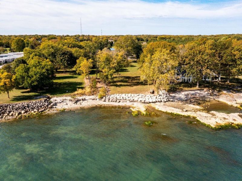 5570 White Tail, Port Clinton, OH 43452 Photo 2