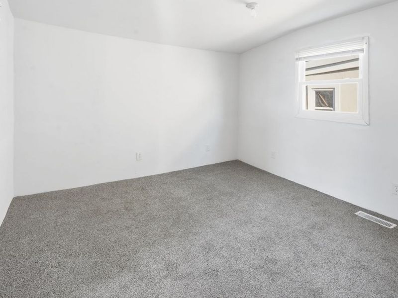 746 S Front Street, Fremont, OH 43420 Photo 9