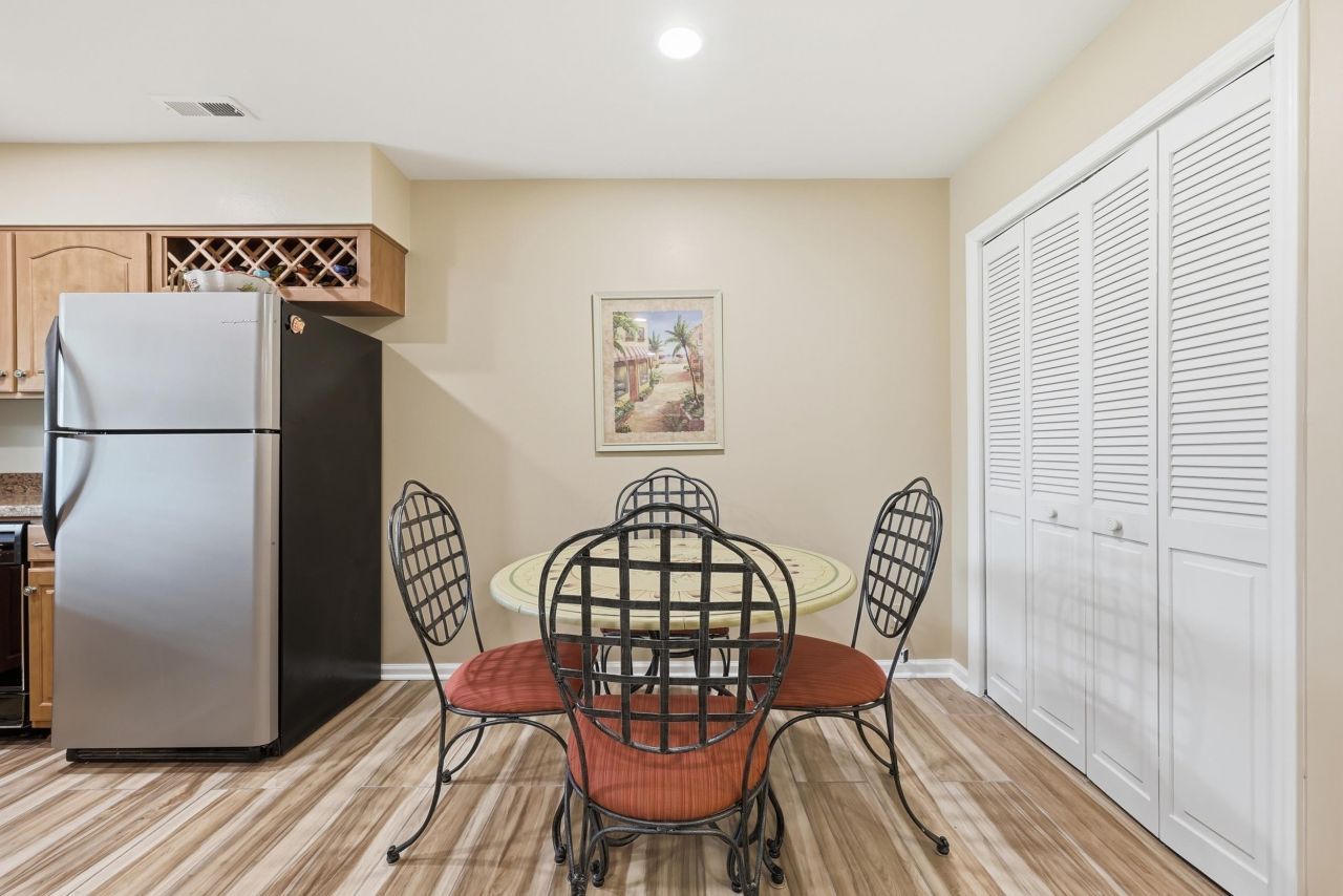 113 Ash St. Photo 10