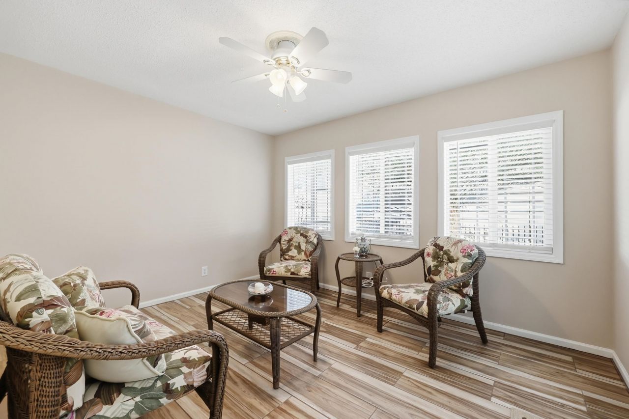 113 Ash St. Photo 22