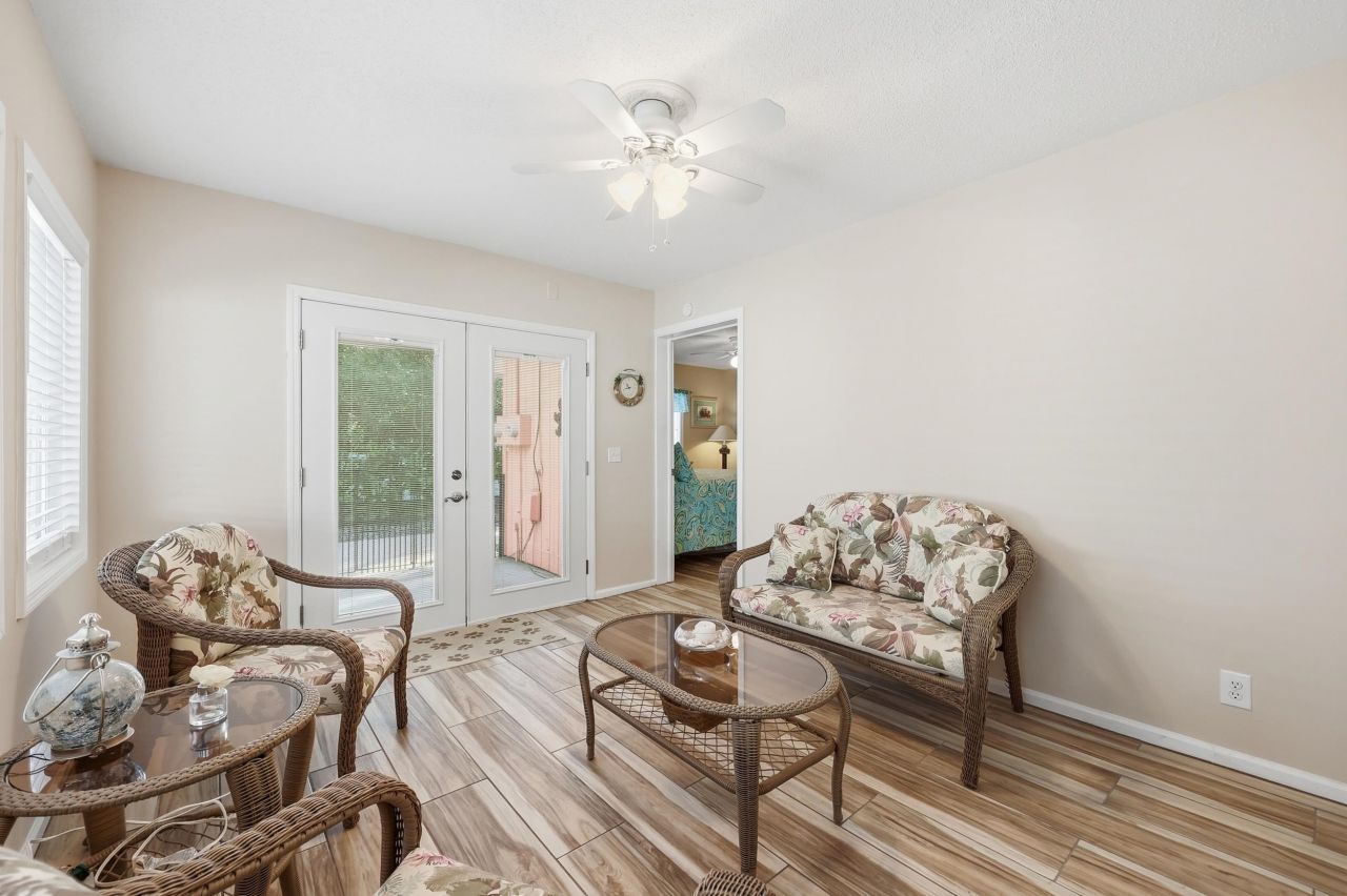 113 Ash St. Photo 23