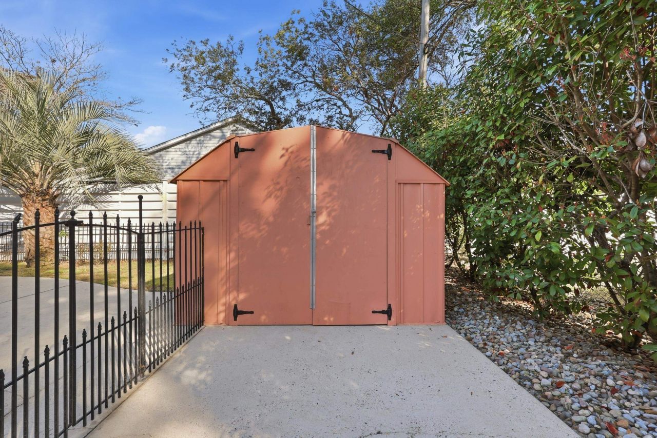 113 Ash St. Photo 33