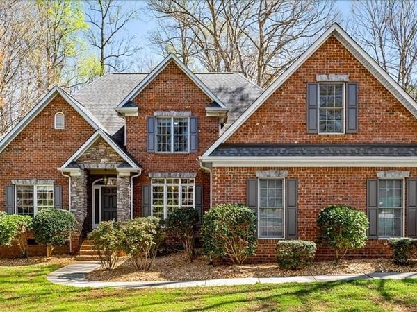 1678 Deer Run Court, Oak Ridge, NC 27310