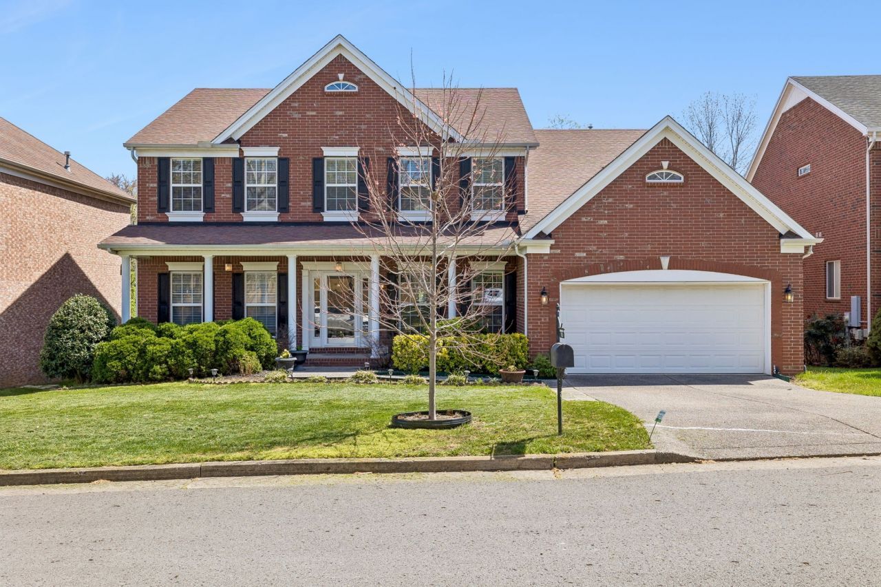 9733 Valley Springs Dr, Brentwood, TN 37027 Main Photo