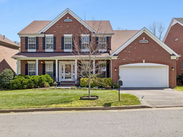9733 Valley Springs Dr, Brentwood, TN 37027