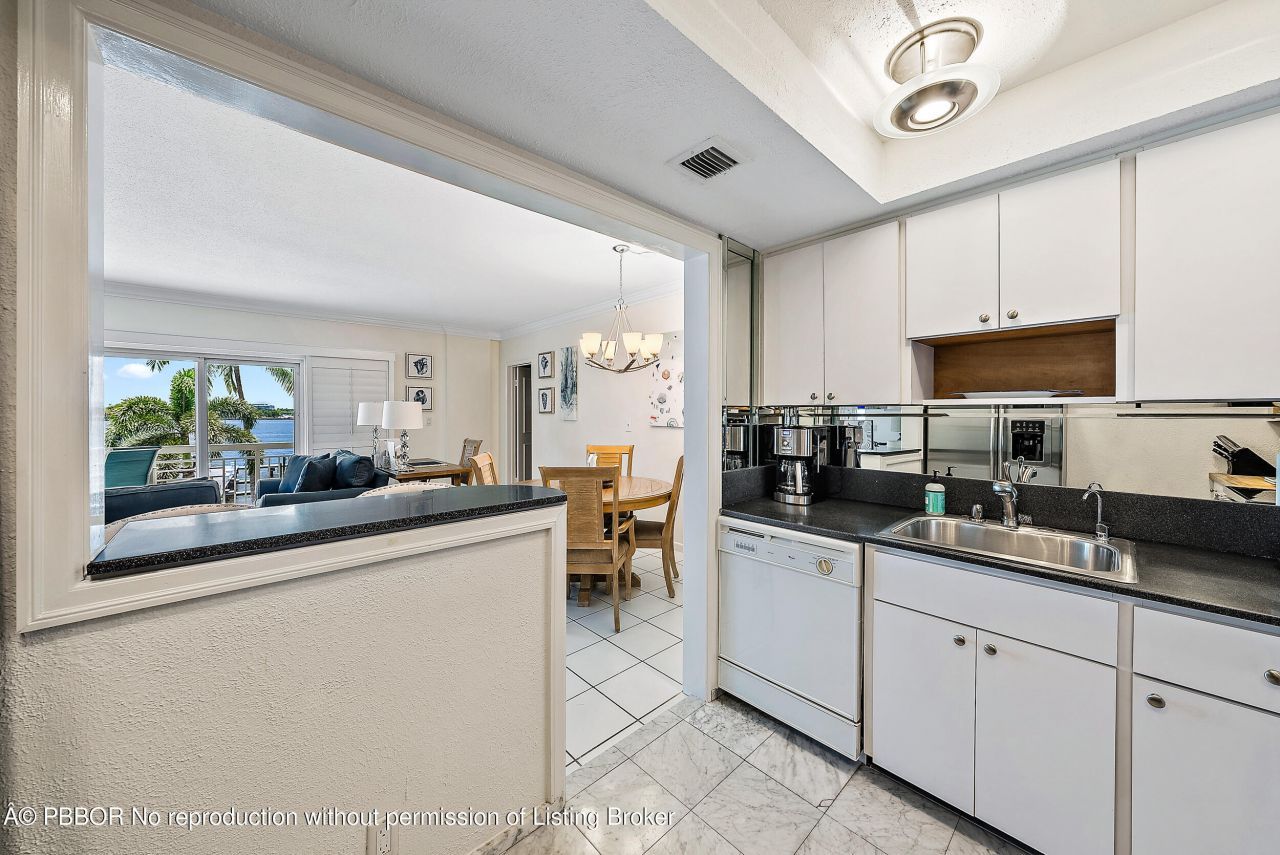 250 Bradley Place, Unit 308, Palm Beach, FL 33480 Photo