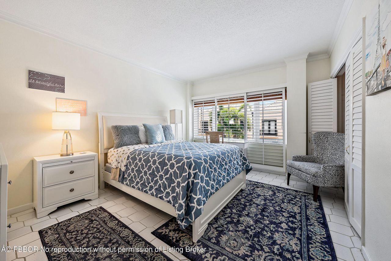 250 Bradley Place, Unit 308, Palm Beach, FL 33480 Photo