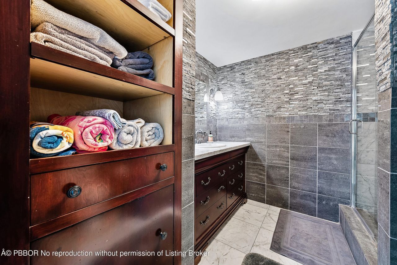 250 Bradley Place, Unit 308, Palm Beach, FL 33480 Photo