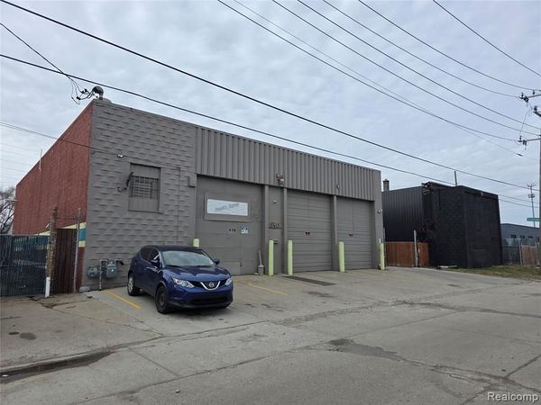 13501 Auburn Street , Detroit, MI 48223