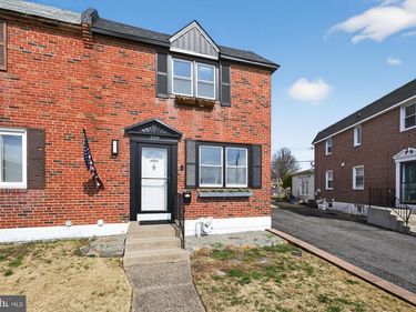 329 HOLLAND STREET, CRUM LYNNE, PA 19022
