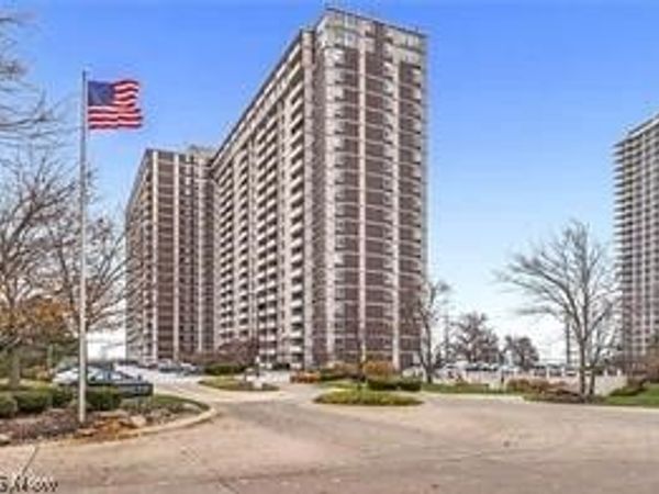 12900 Lake Avenue , Unit 1620, Lakewood, OH 44107