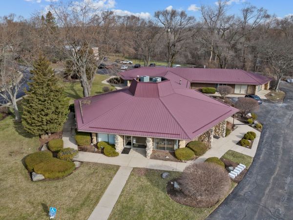 700 Willow Lane , West Dundee, IL 60118