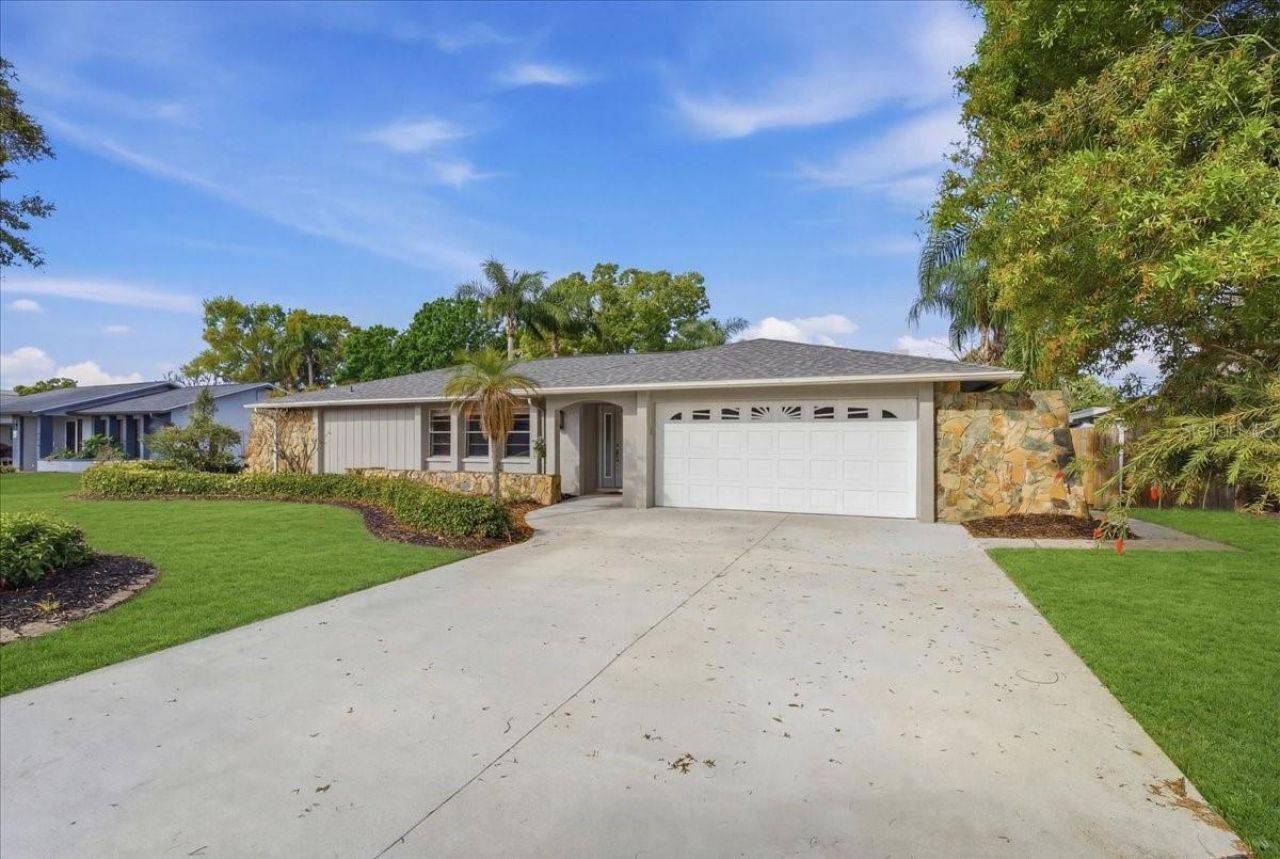 9430 Patricia Court, Seminole, FL 33776 Photo