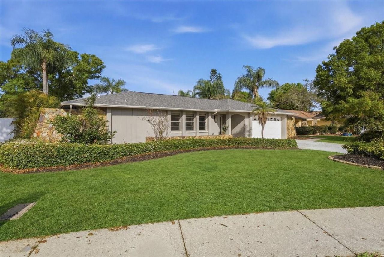 9430 Patricia Court, Seminole, FL 33776 Photo