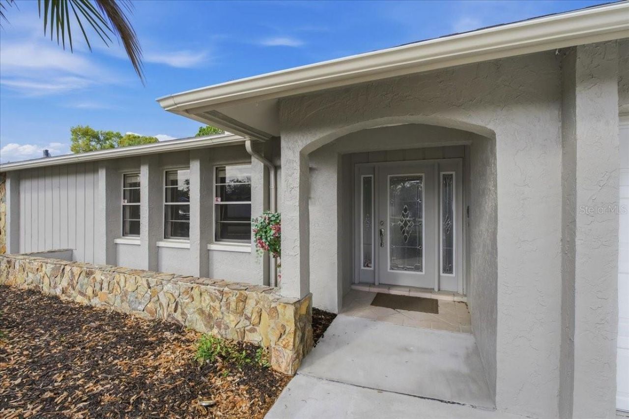 9430 Patricia Court, Seminole, FL 33776 Photo