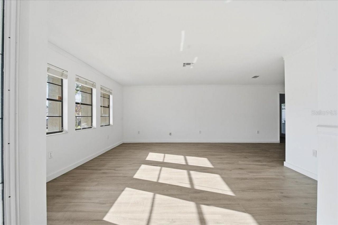 9430 Patricia Court, Seminole, FL 33776 Photo