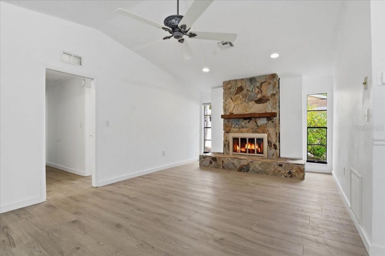 9430 Patricia Court, Seminole, FL 33776 Photo