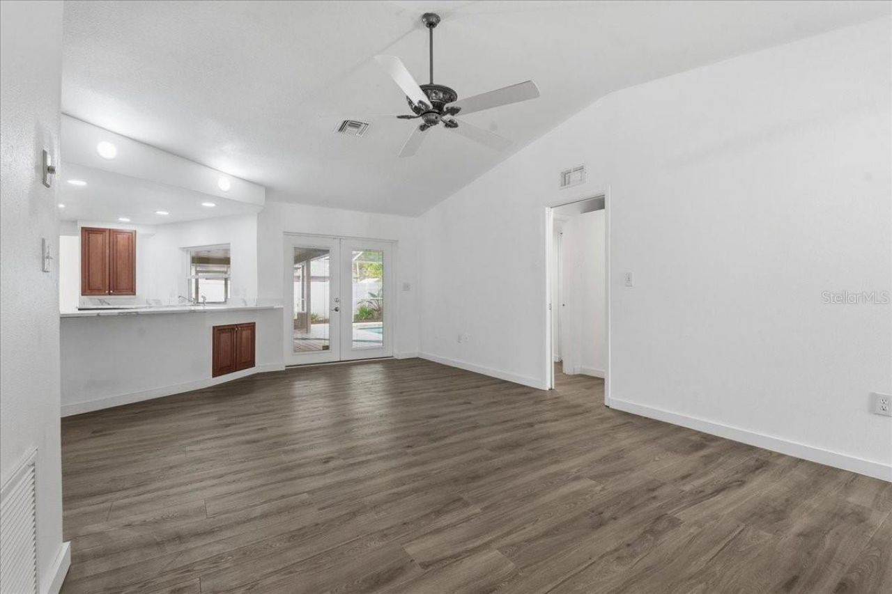 9430 Patricia Court, Seminole, FL 33776 Photo