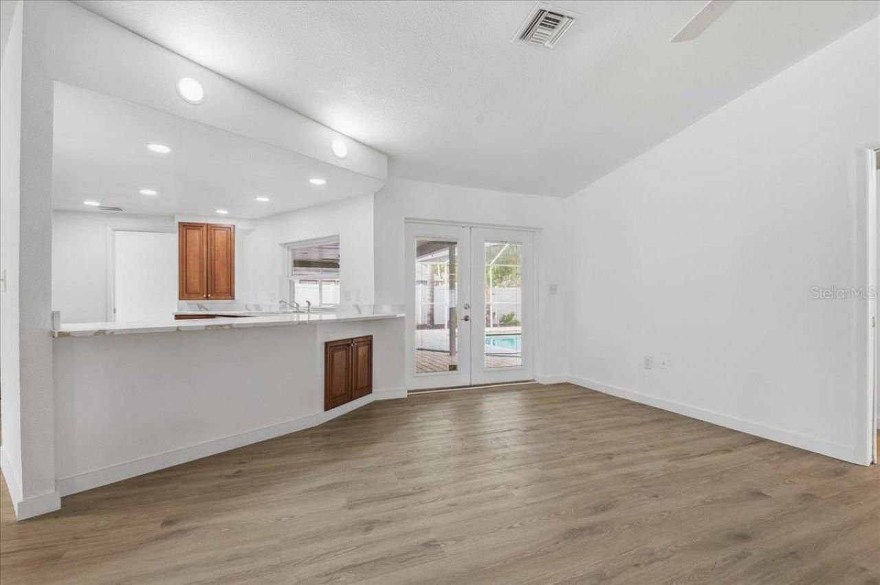 9430 Patricia Court, Seminole, FL 33776 Photo