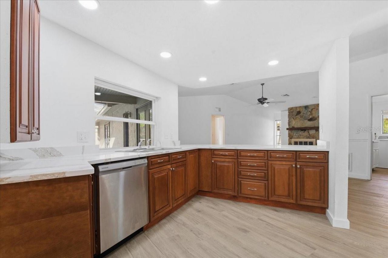 9430 Patricia Court, Seminole, FL 33776 Photo