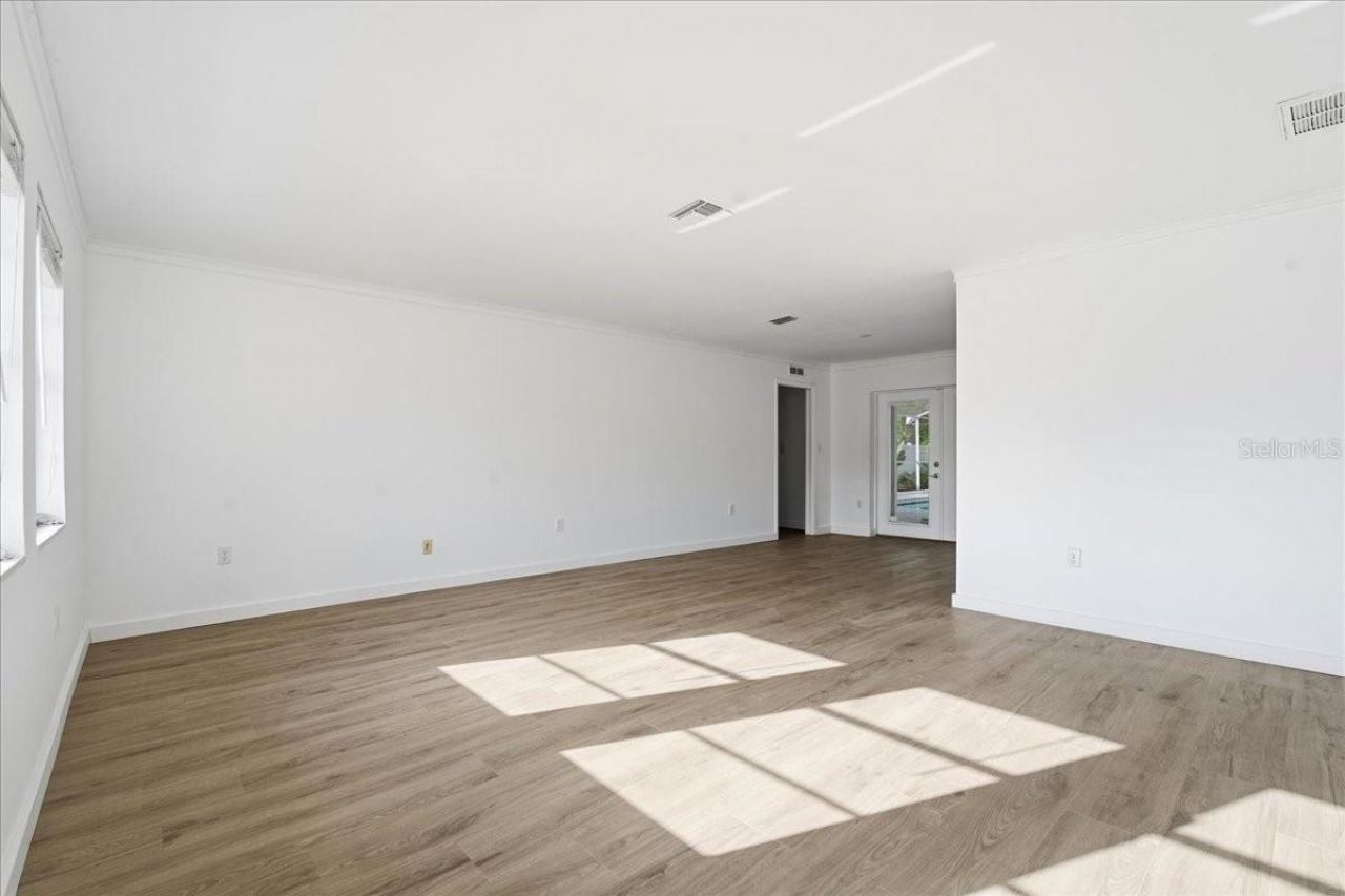 9430 Patricia Court, Seminole, FL 33776 Photo