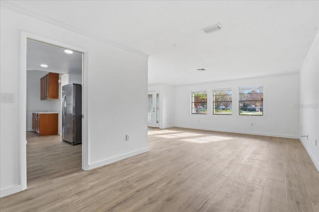 9430 Patricia Court, Seminole, FL 33776 Photo