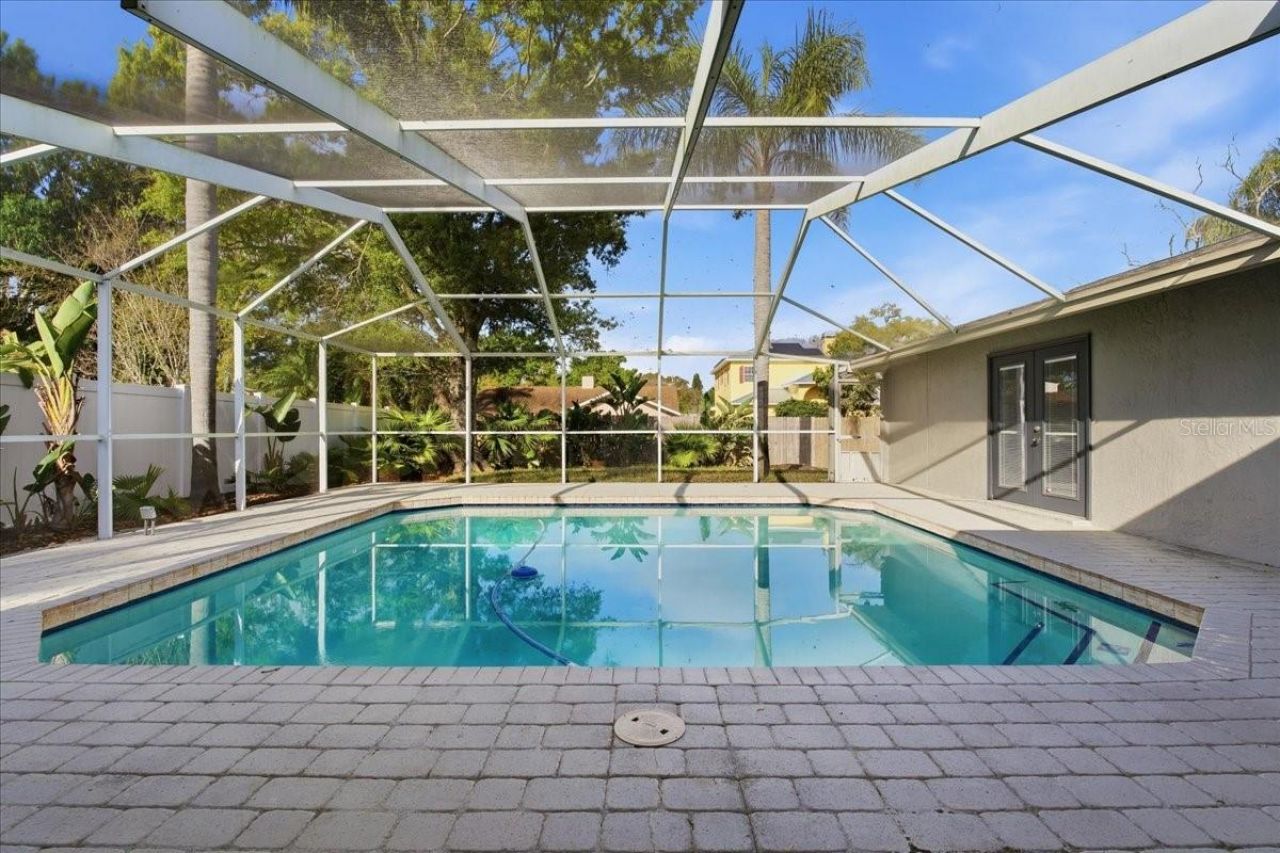 9430 Patricia Court, Seminole, FL 33776 Photo