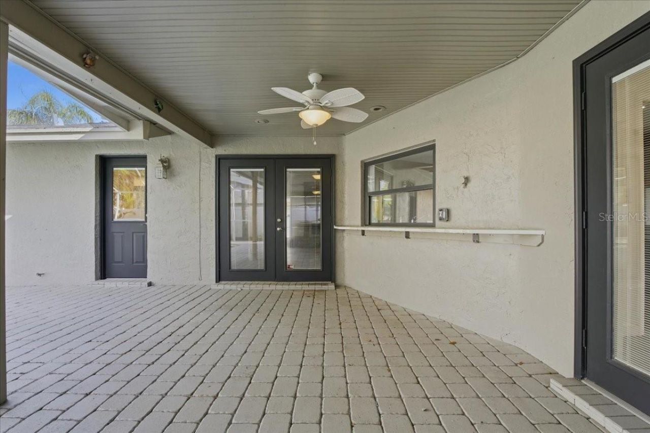 9430 Patricia Court, Seminole, FL 33776 Photo