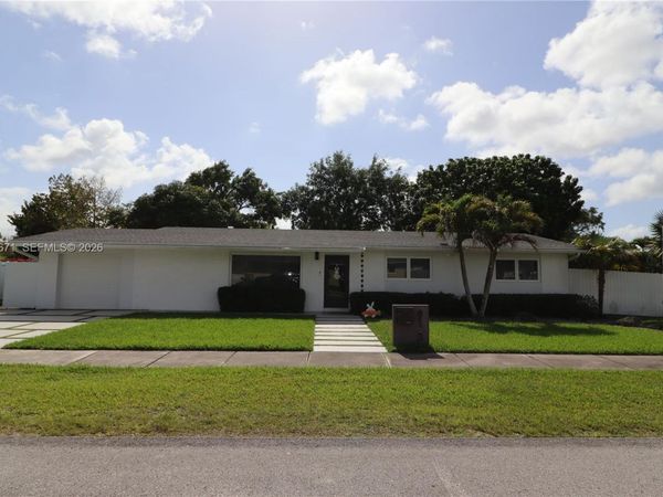 8123 SW 95th Ct , Miami, FL 33173