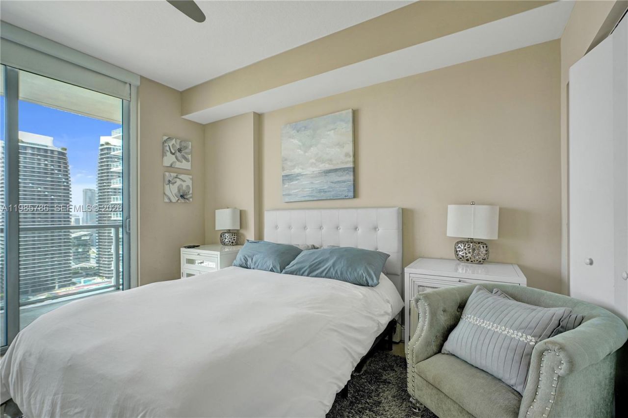 79 SW 12th St, Unit 3412-S, Miami, FL 33130 Photo