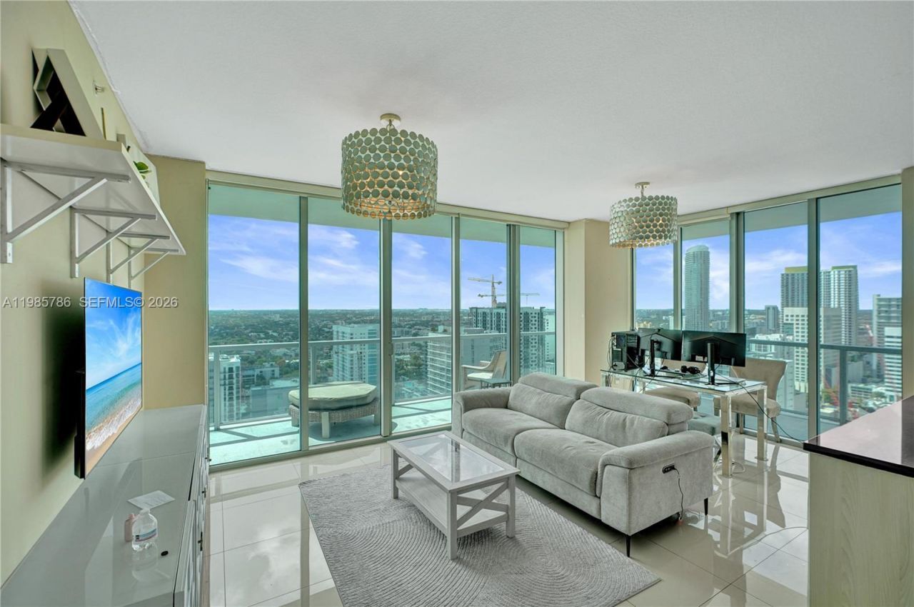 79 SW 12th St, Unit 3412-S, Miami, FL 33130 Photo