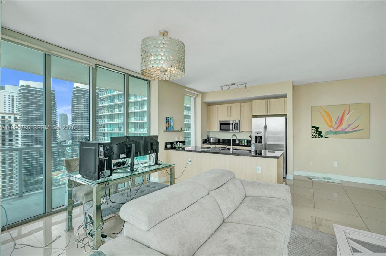 79 SW 12th St, Unit 3412-S, Miami, FL 33130 Photo