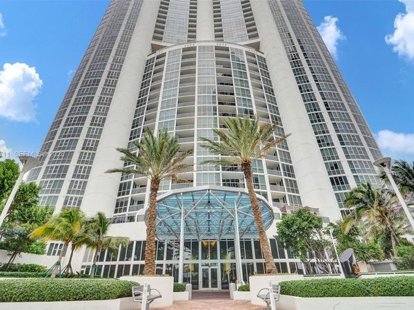 18201 Collins Ave, Unit 708, Sunny Isles Beach, FL 33160