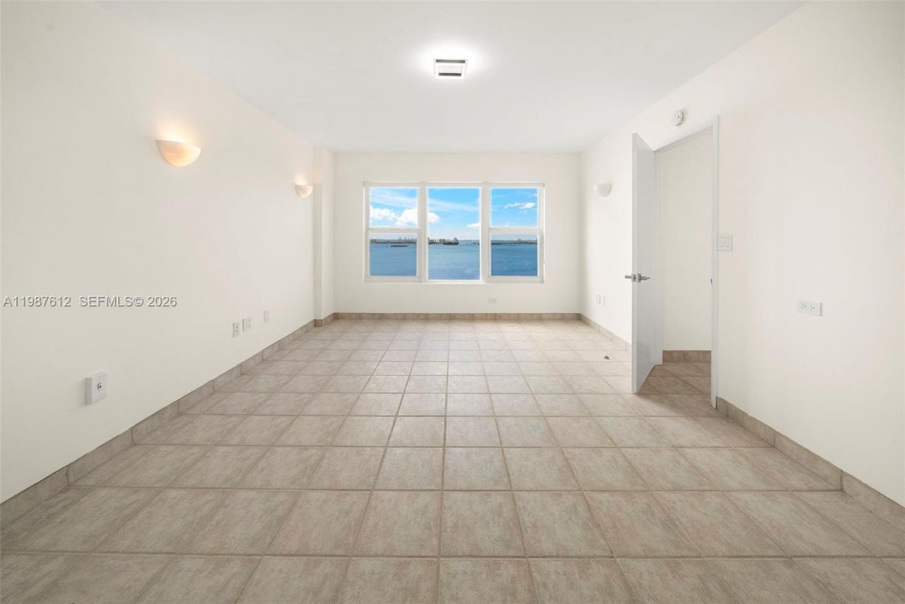 11111 Biscayne Blvd , Unit 19D, Miami, FL 33181 Photo