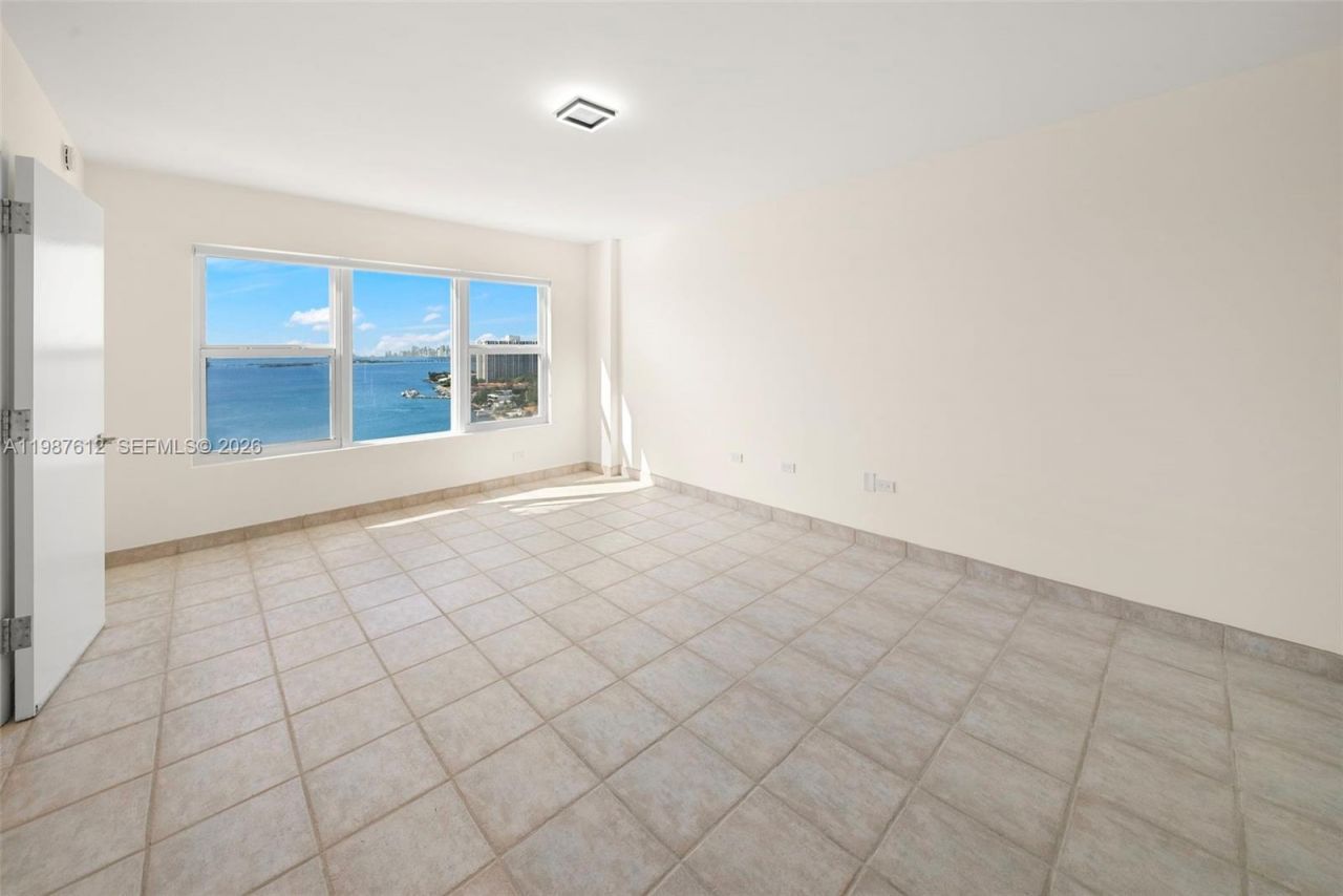 11111 Biscayne Blvd , Unit 19D, Miami, FL 33181 Photo