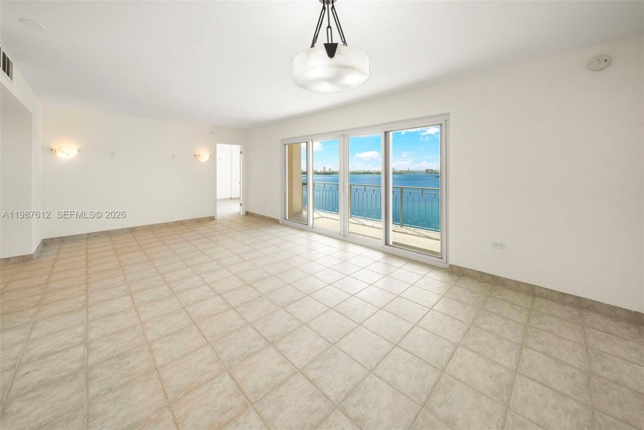 11111 Biscayne Blvd , Unit 19D, Miami, FL 33181 Photo