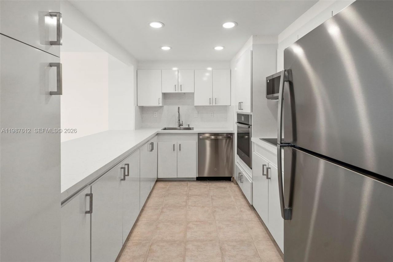 11111 Biscayne Blvd, Unit 19D, Miami, FL 33181 Photo