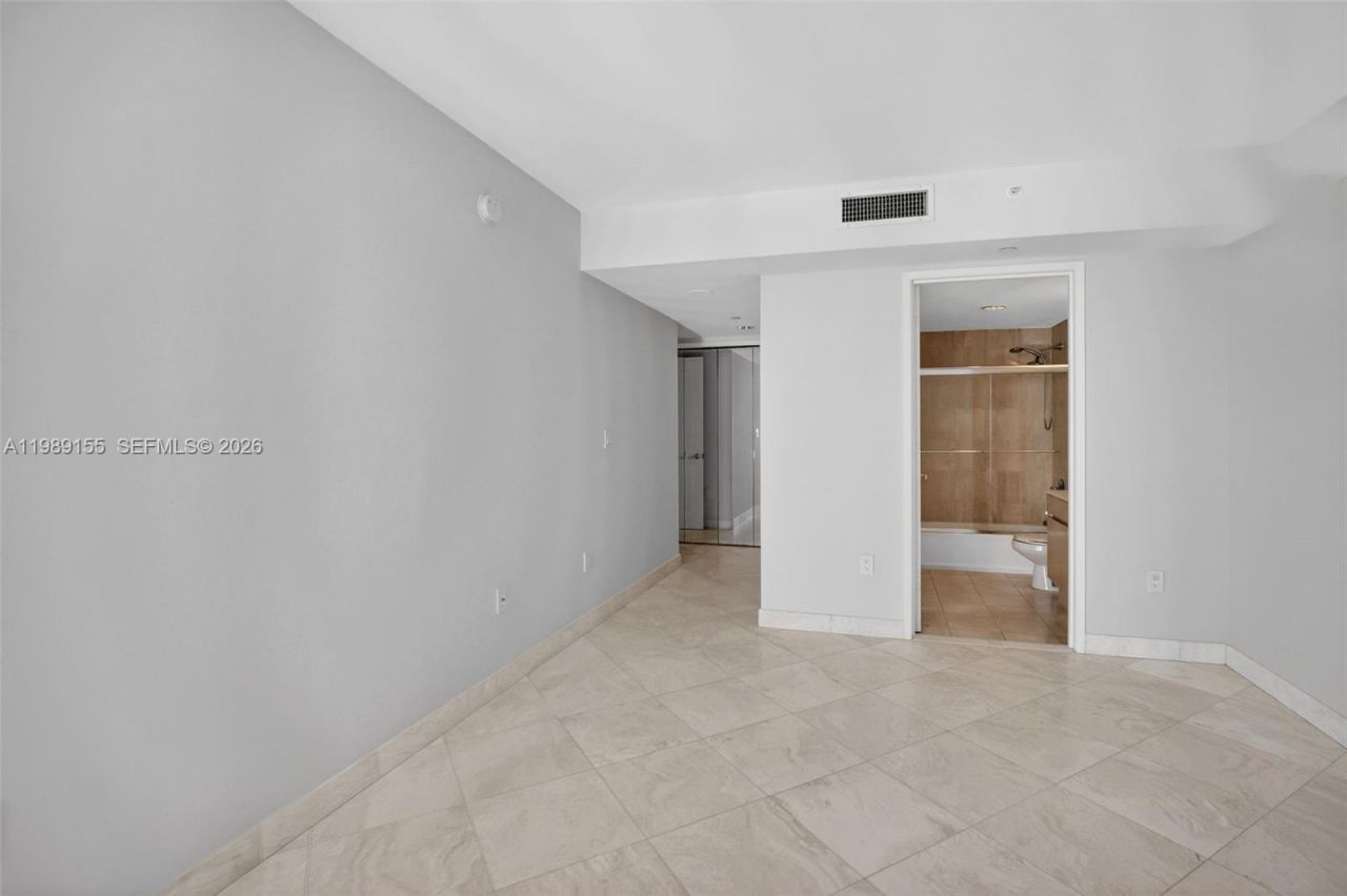 18671 Collins Ave, Unit 1702, Sunny Isles Beach, FL 33160 Photo