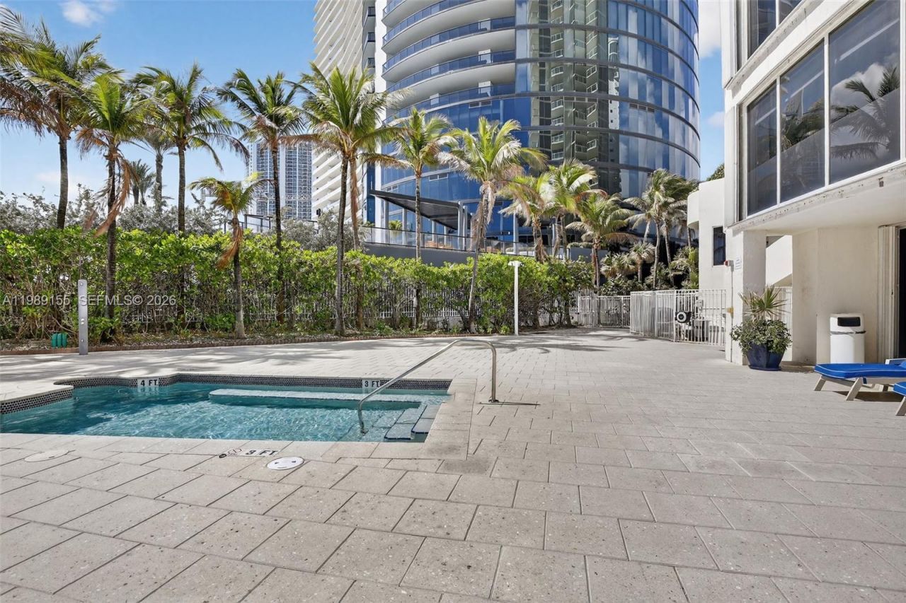 18671 Collins Ave, Unit 1702, Sunny Isles Beach, FL 33160 Photo