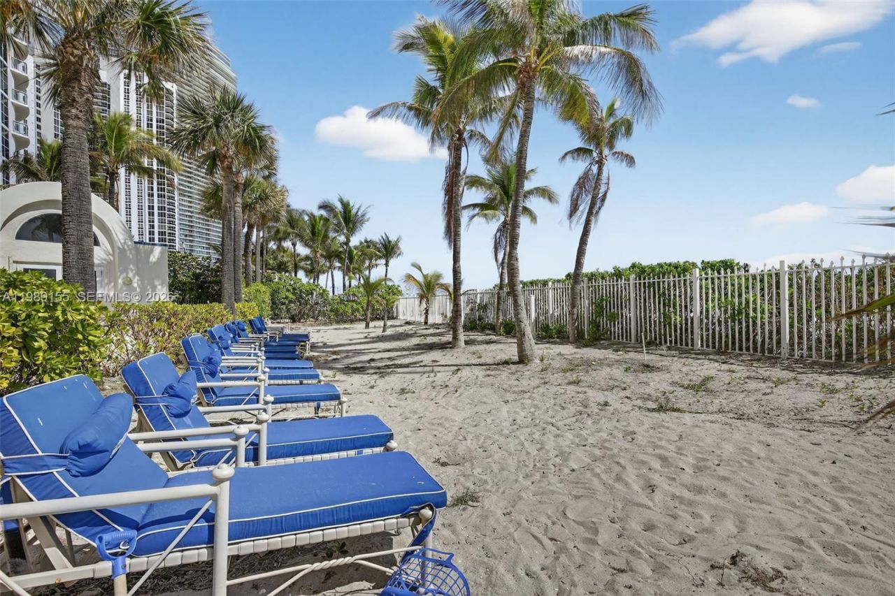 18671 Collins Ave , Unit 1702, Sunny Isles Beach, FL 33160 Photo