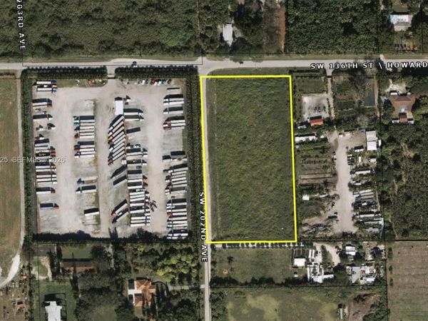 0 0 , Miami, FL 33196