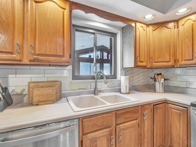 5525 Whispering, Cincinnati, OH 45247 Photo 12