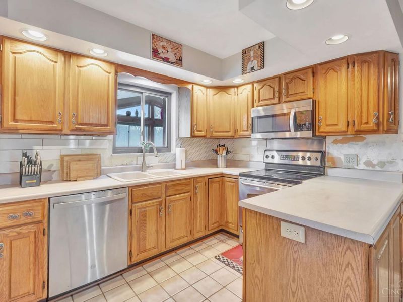 5525 Whispering, Cincinnati, OH 45247 Photo 13