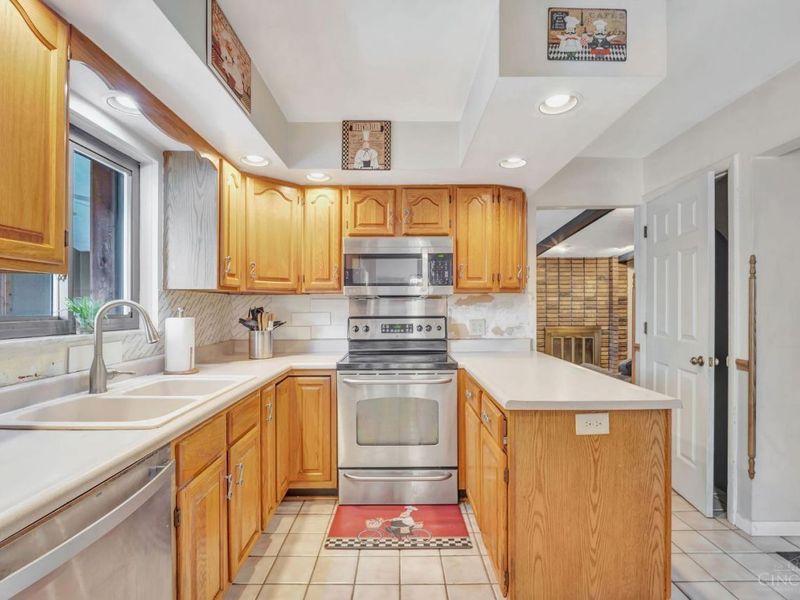 5525 Whispering, Cincinnati, OH 45247 Photo 5