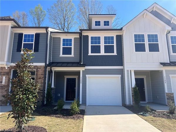 1308 Hammond Drive , Mebane, NC 27302