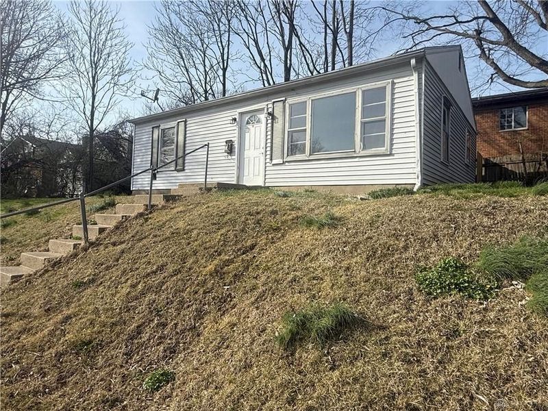 245 E Beechwood Avenue, Dayton, OH 45405 Photo 2