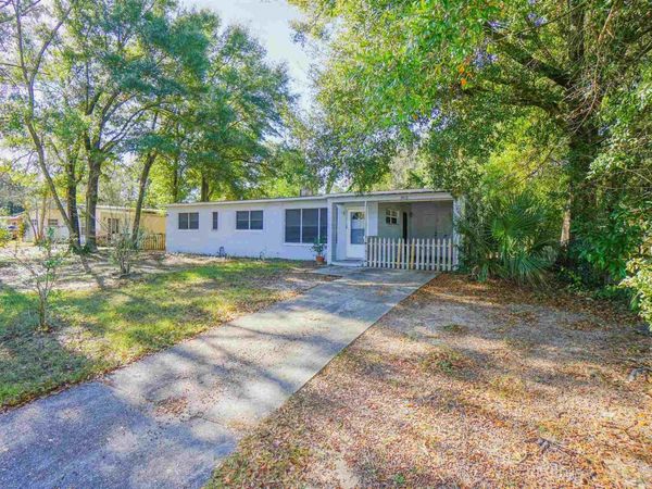 4413 Ellysee Way, Pensacola, FL 32505